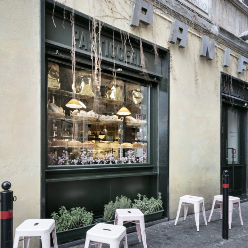 vetrina esterna pasticceria