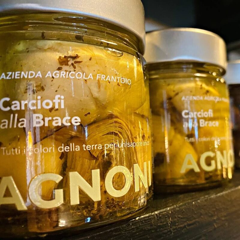 barattoli con carciofi agnoni sottolio